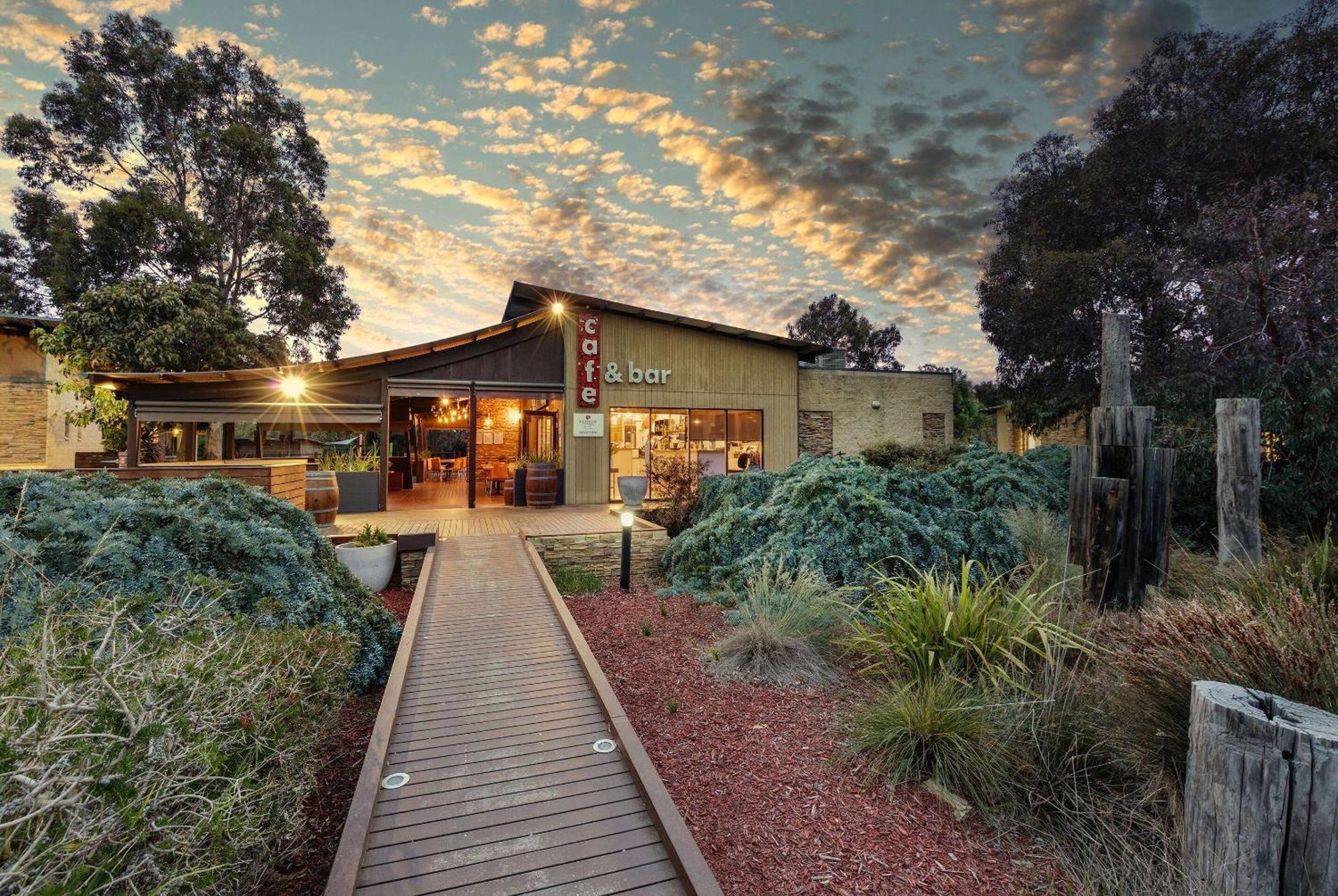 Ramada Resort By Wyndham Phillip Island Cowes Exterior foto